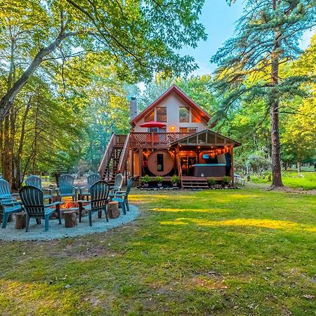 Poconos Ski Retreat With Sauna, Hot Tub, And Game Room Lake Harmony Exterior photo