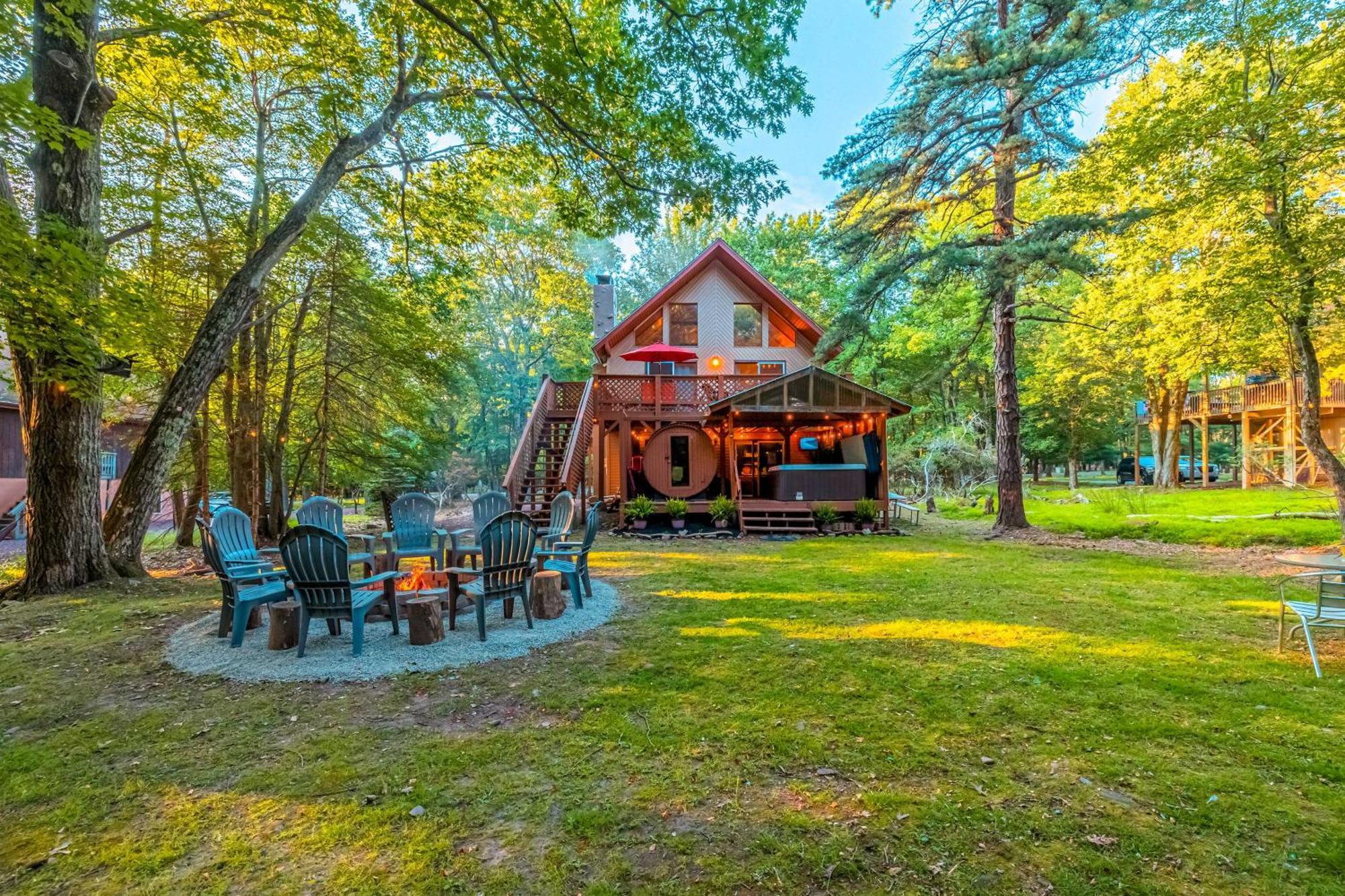 Poconos Ski Retreat With Sauna, Hot Tub, And Game Room Lake Harmony Exterior photo